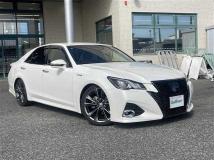 2017 Toyota Crown Hybrid