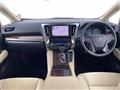 2021 Toyota Alphard Hybrid