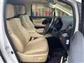 2017 Toyota Alphard Hybrid