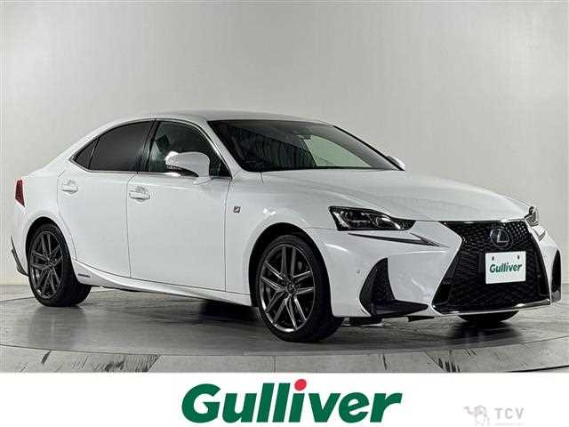2021 Lexus IS