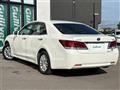 2015 Toyota Crown Hybrid