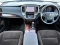 2015 Toyota Crown Hybrid