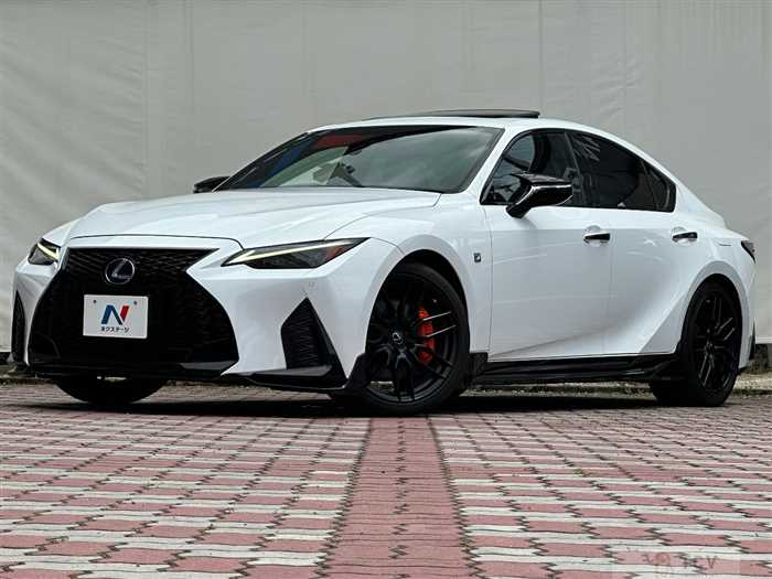 2022 Lexus IS