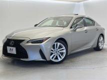 2022 Lexus IS