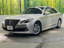 2013 Toyota Crown Hybrid
