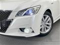 2013 Toyota Crown Hybrid