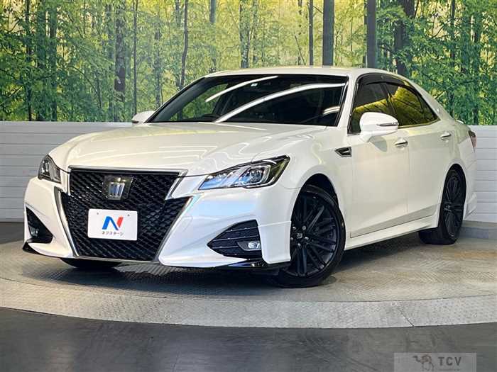 2017 Toyota Crown Hybrid