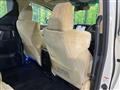 2017 Toyota Alphard Hybrid