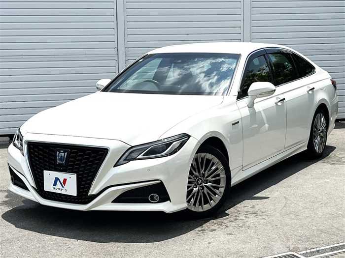 2020 Toyota Crown Hybrid