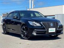 2014 Toyota Crown Hybrid