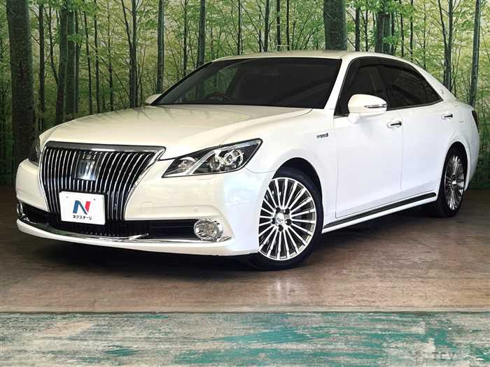 2013 Toyota Crown Majesta