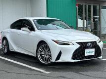 2021 Lexus IS