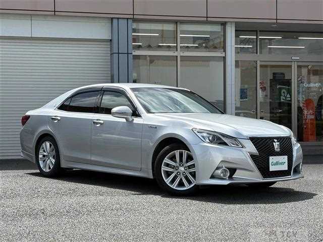 2015 Toyota Crown Hybrid