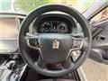 2015 Toyota Crown Hybrid
