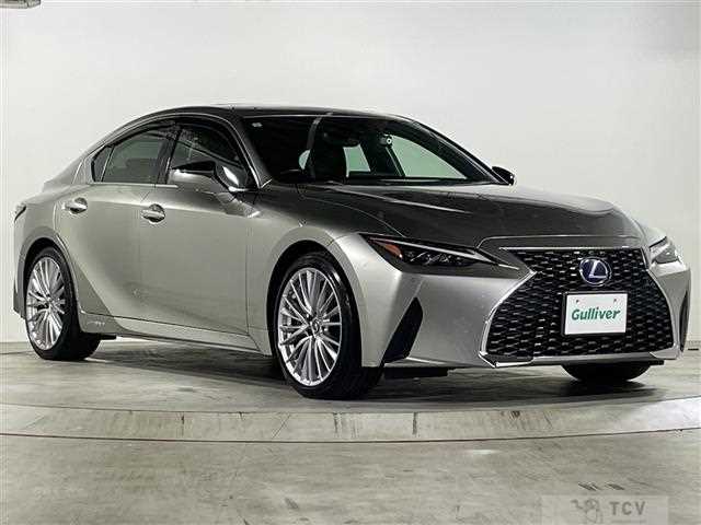 2021 Lexus IS