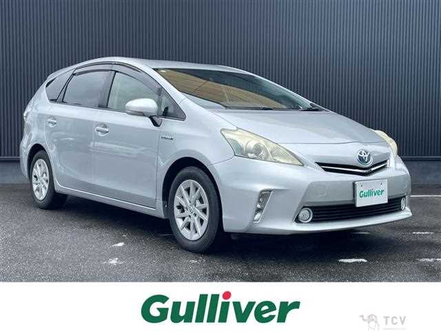2013 Toyota PRIUS α