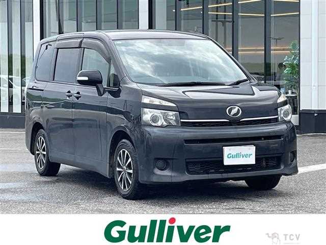2013 Toyota Voxy
