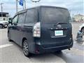 2013 Toyota Voxy