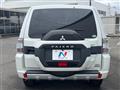 2016 Mitsubishi Pajero