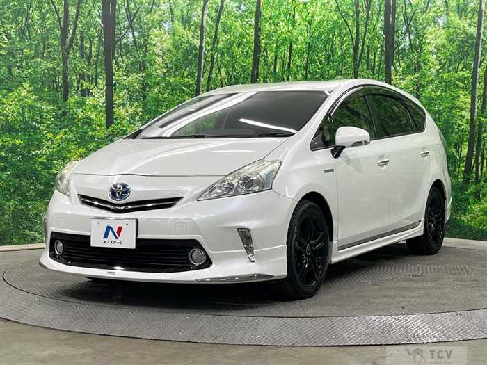 2013 Toyota PRIUS α