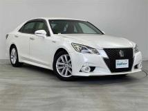 2015 Toyota Crown Hybrid