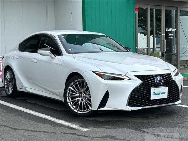 2021 Lexus IS