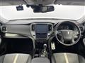 2017 Toyota Crown Hybrid