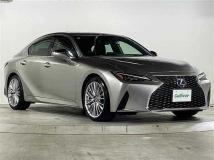 2021 Lexus IS