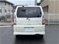 2005 Nissan Serena
