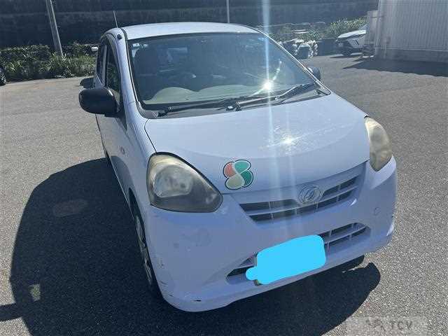 2013 Daihatsu Mira Es