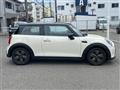 2022 BMW MINI