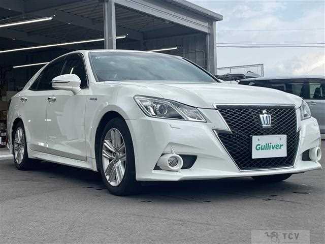 2013 Toyota Crown Hybrid