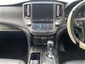 2013 Toyota Crown Hybrid