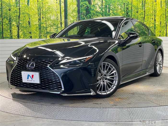 2020 Lexus IS