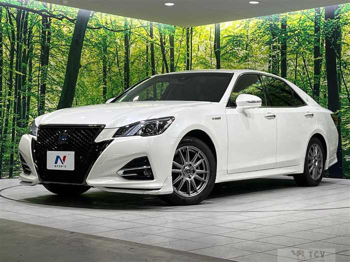 2018 Toyota Crown Hybrid