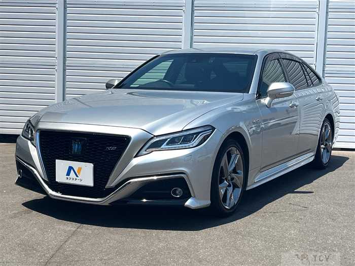 2018 Toyota Crown Hybrid
