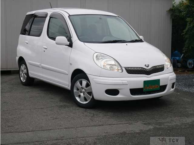 2004 Toyota Fun Cargo