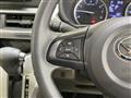 2017 Daihatsu Cast