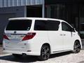 2013 Toyota Alphard Hybrid