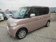 2011 Daihatsu Tanto