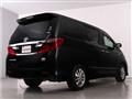 2013 Toyota Alphard Hybrid