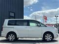 2020 Mitsubishi Delica D5