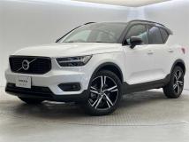 2022 Volvo XC40
