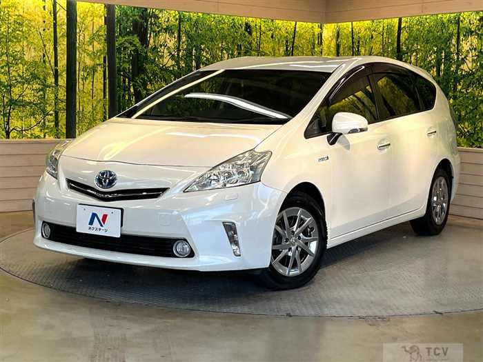 2013 Toyota PRIUS α