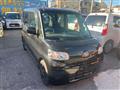 2011 Daihatsu Tanto