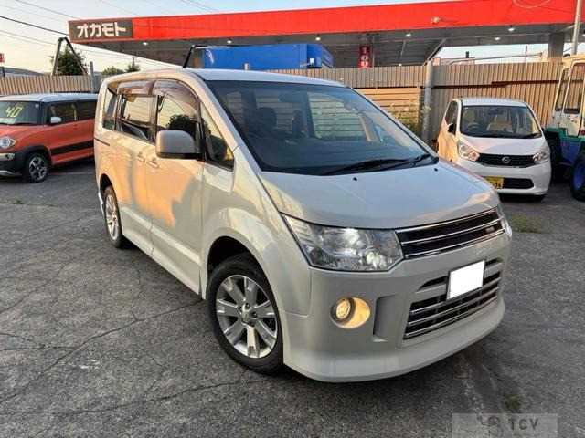 2014 Mitsubishi Delica D5