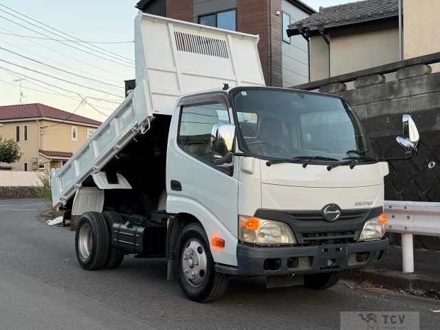 2012 Hino Dutro