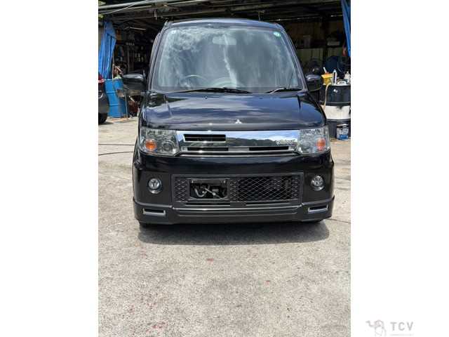 2009 Mitsubishi Toppo