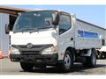 2013 Hino Dutro