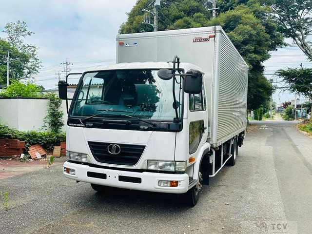 2005 Nissan Nissan Others